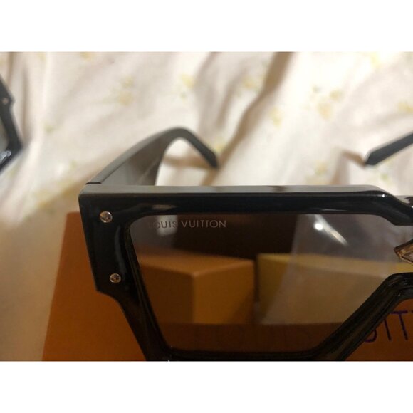Louis Vuitton Cyclone Sunglasses - Black - Picture 7 of 7